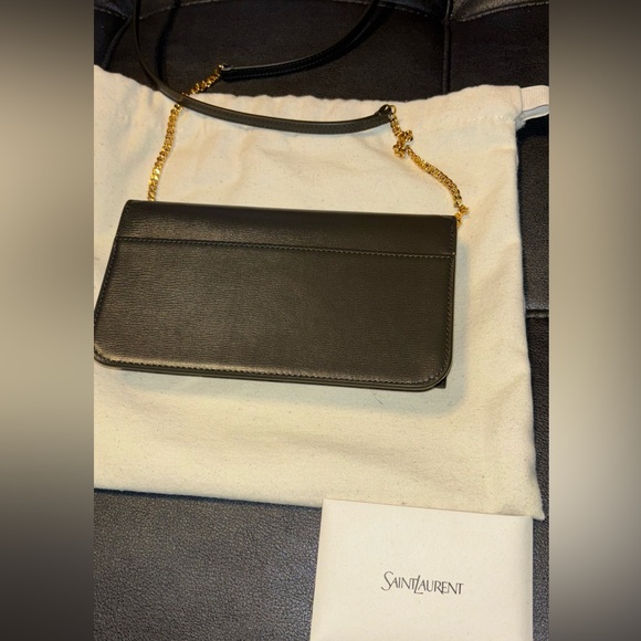 CASSANDRE PHONE HOLDER IN SMOOTH LEATHER - Picture 4 of 7